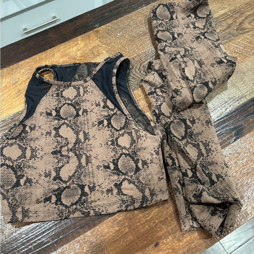 Koral bra and leggings